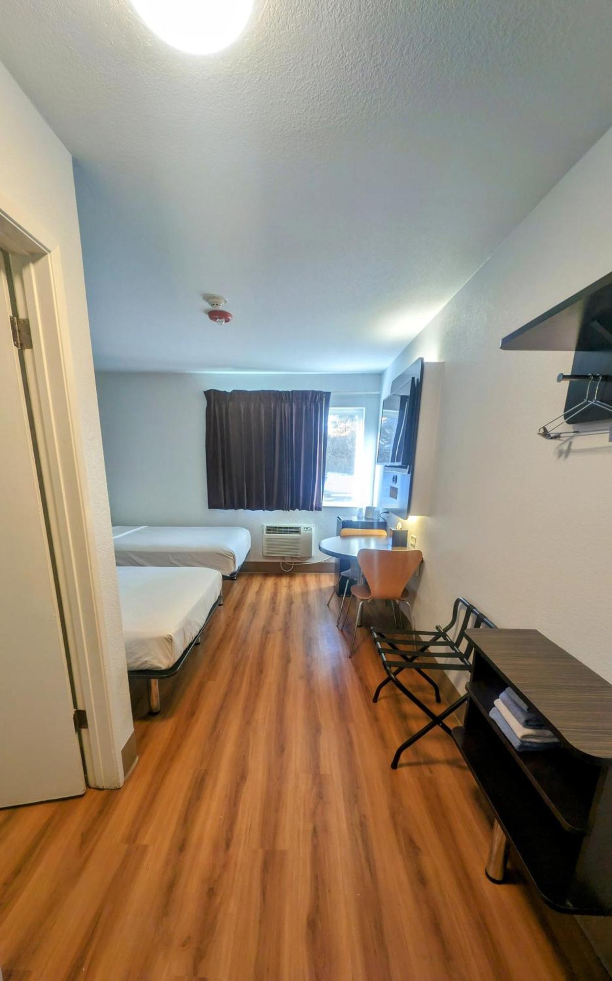 Econo Lodge Idaho Falls Bagian luar foto