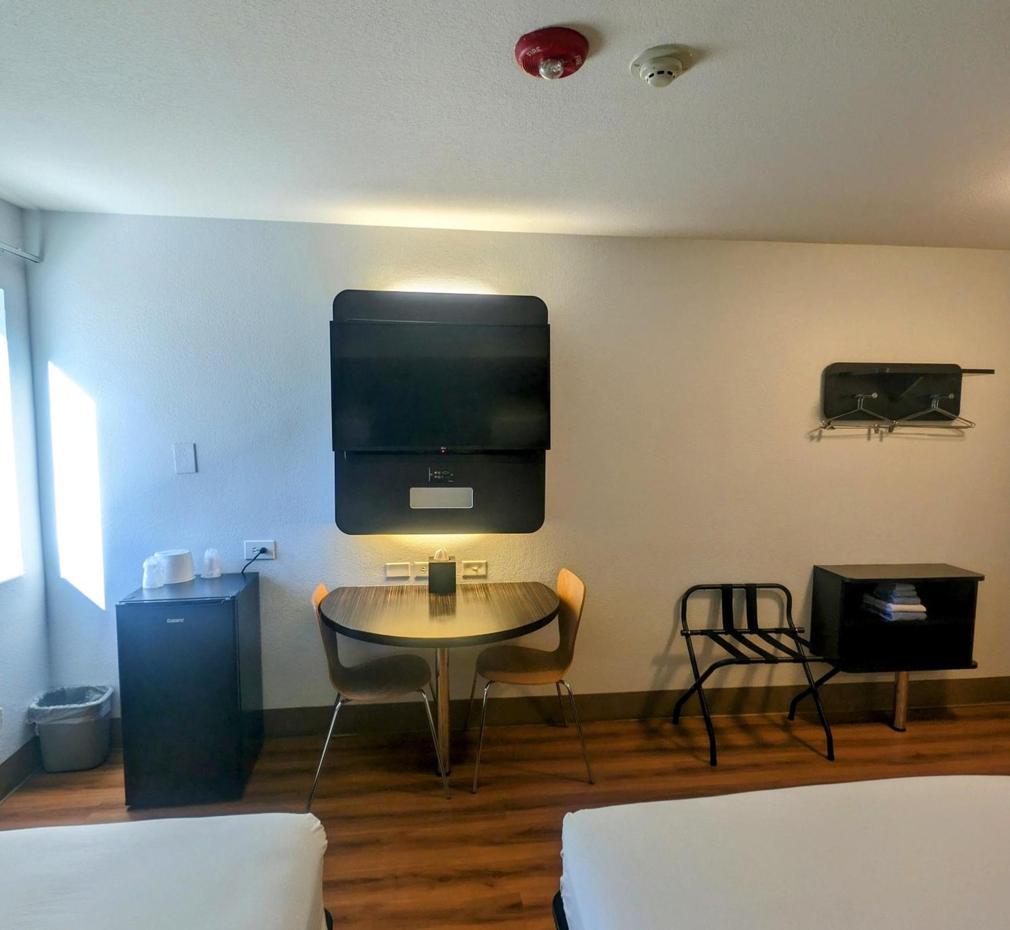 Econo Lodge Idaho Falls Bagian luar foto