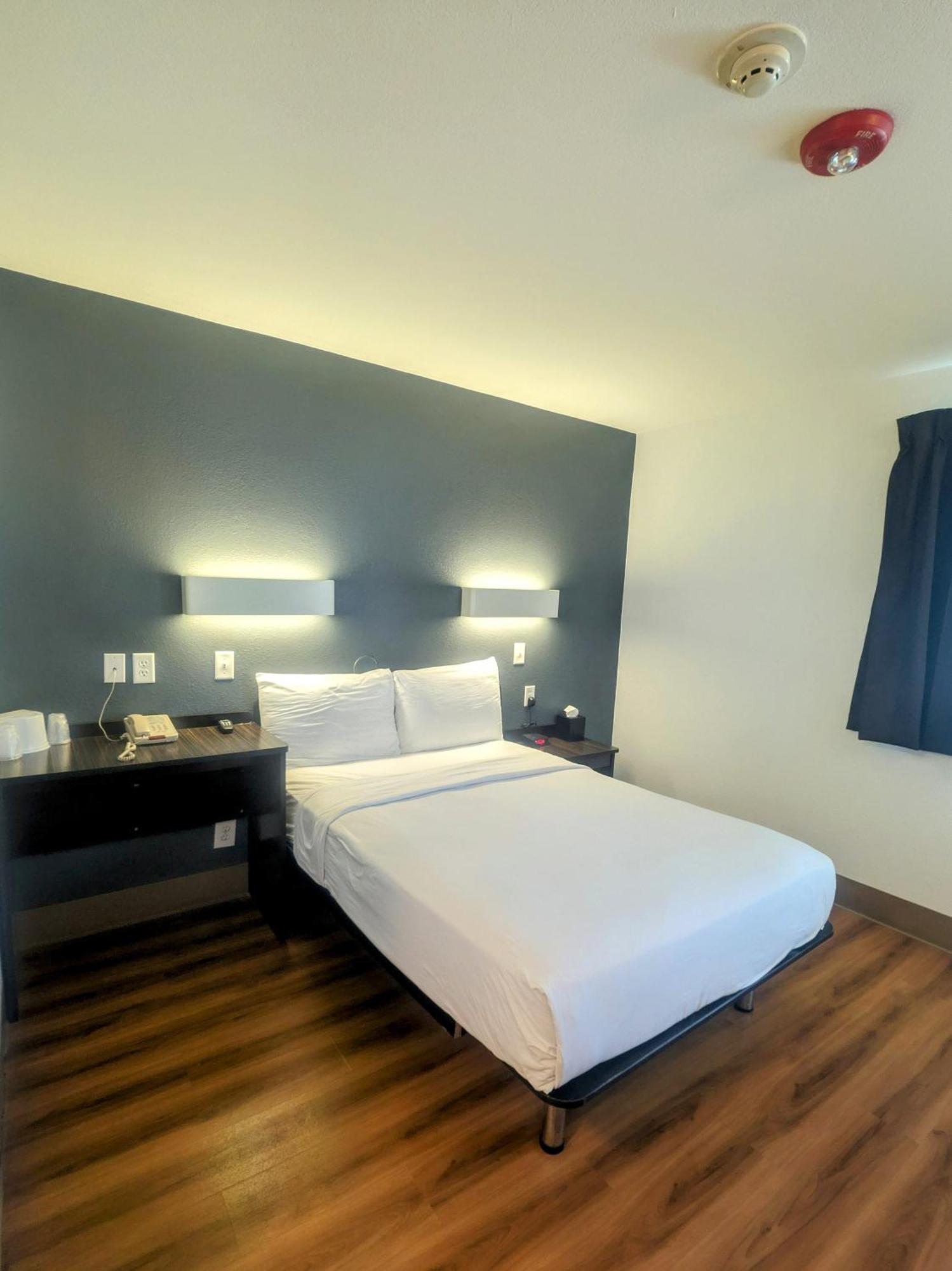 Econo Lodge Idaho Falls Bagian luar foto