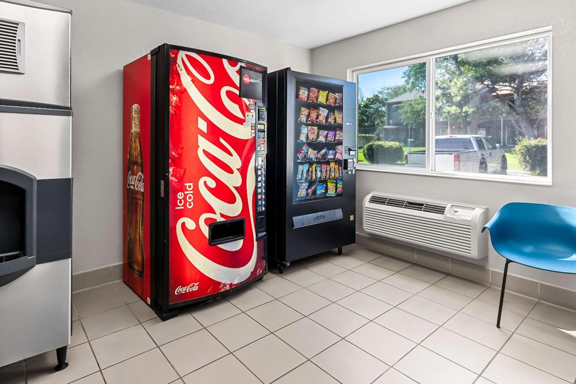 Econo Lodge Idaho Falls Bagian luar foto