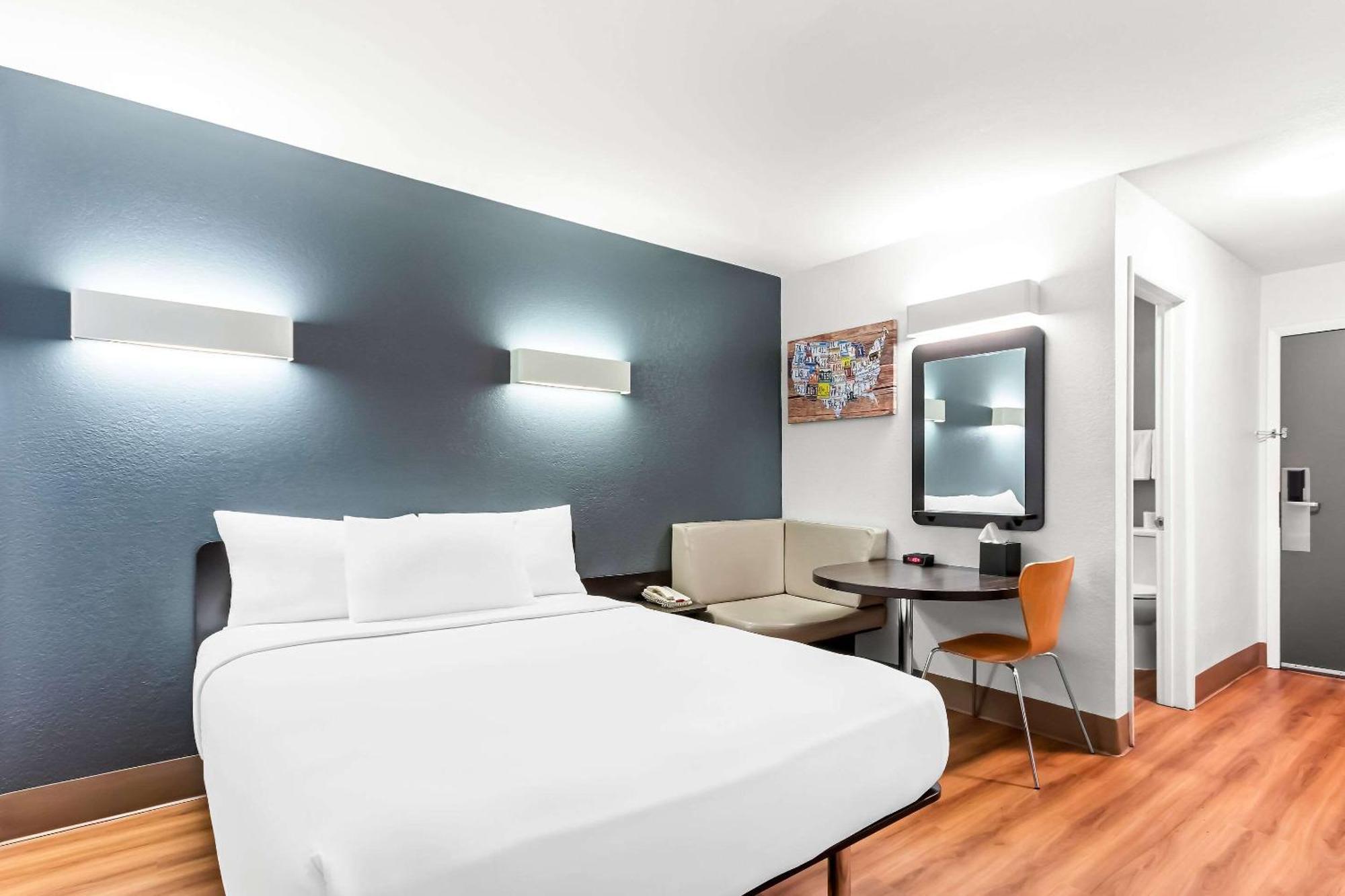 Econo Lodge Idaho Falls Bagian luar foto
