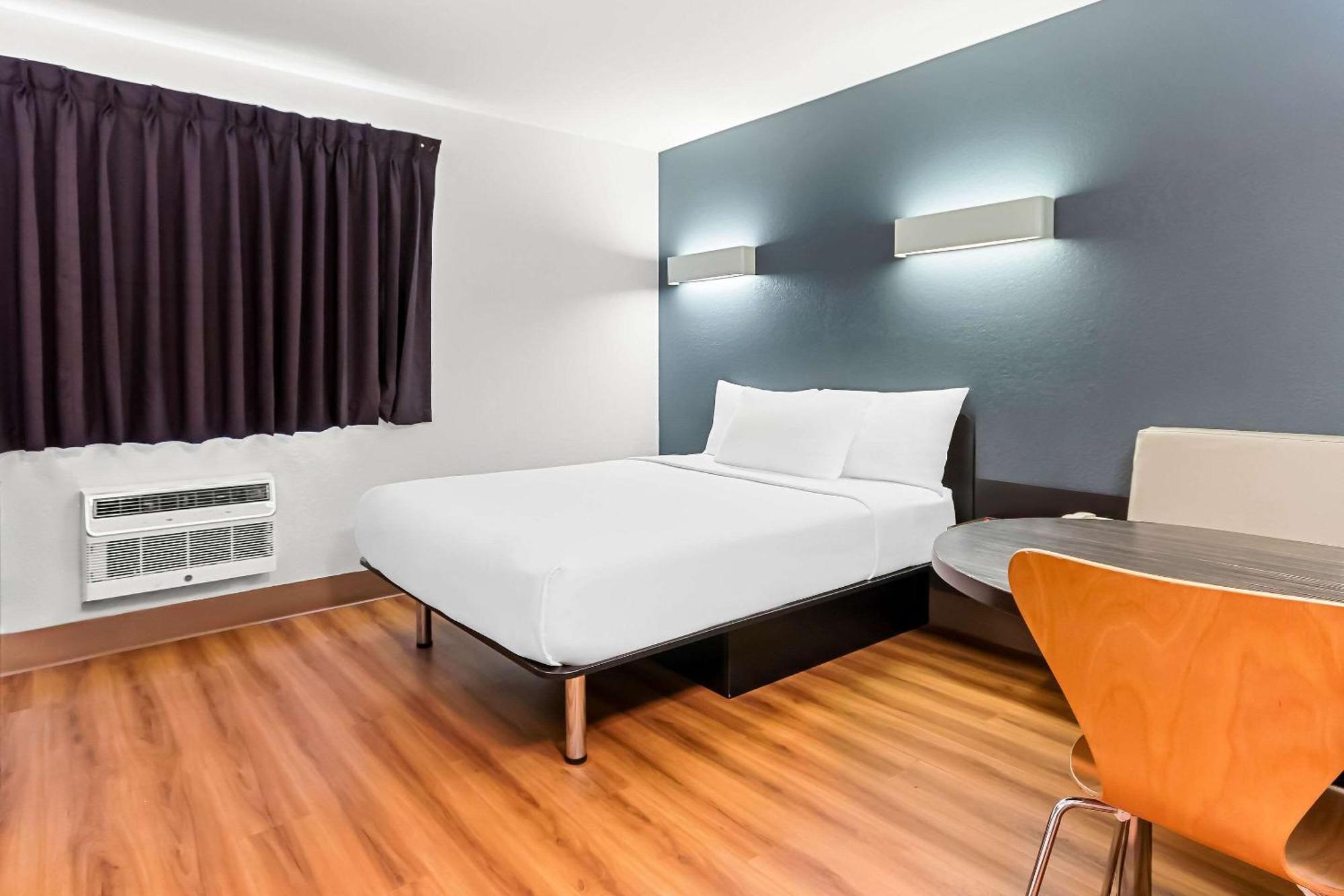 Econo Lodge Idaho Falls Bagian luar foto