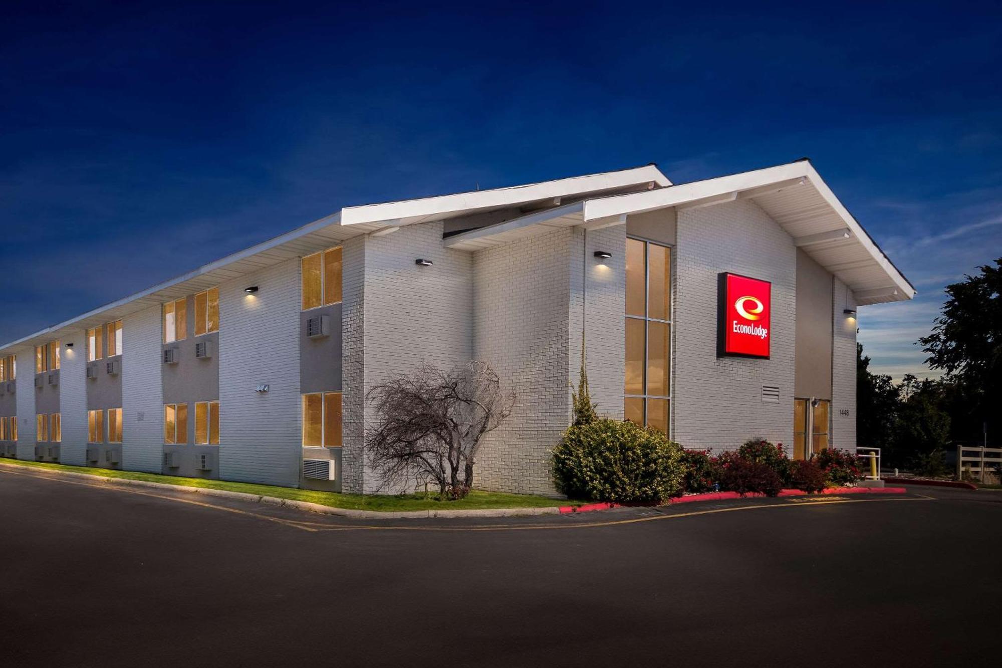 Econo Lodge Idaho Falls Bagian luar foto