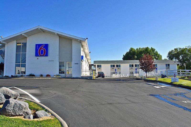 Econo Lodge Idaho Falls Bagian luar foto