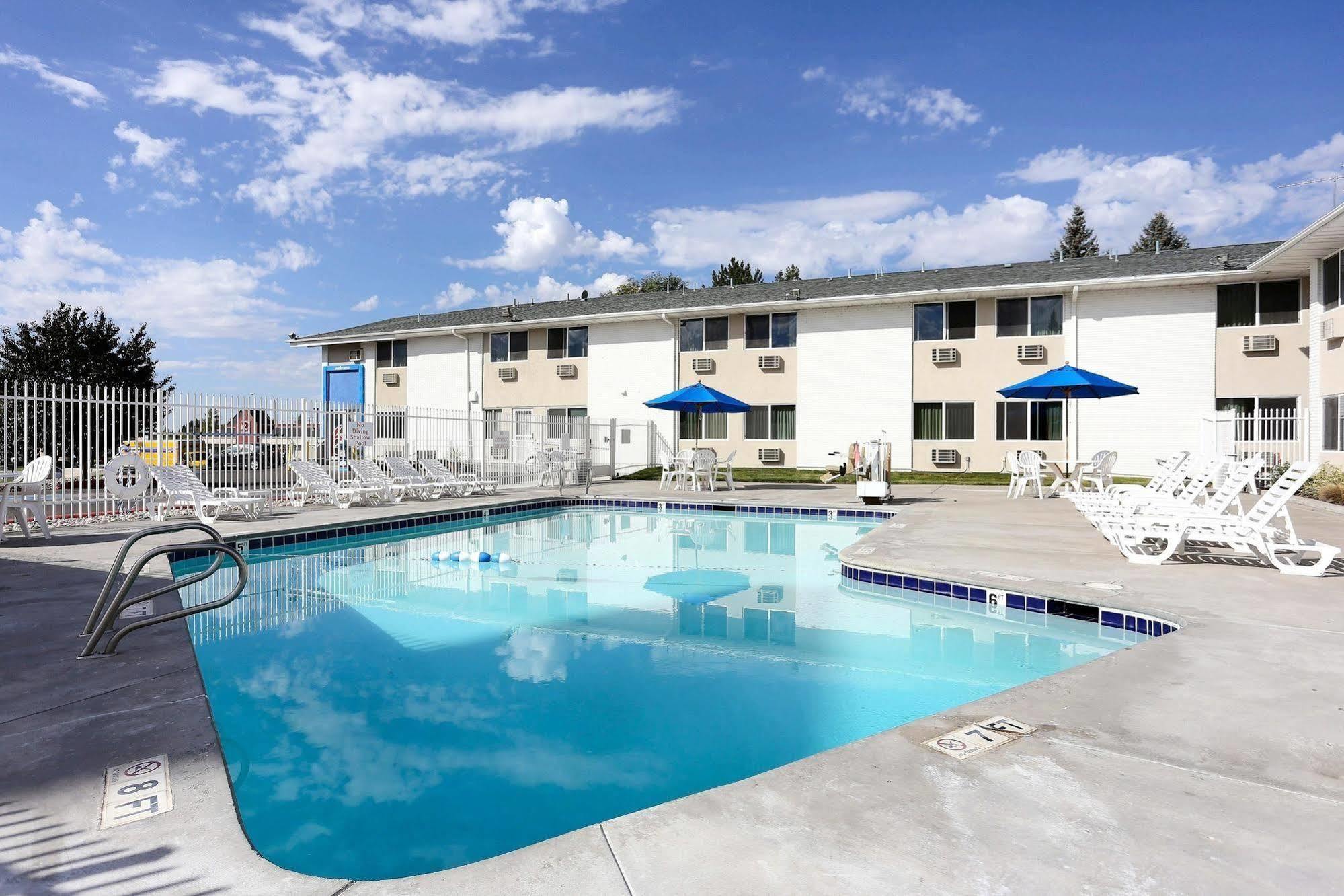 Econo Lodge Idaho Falls Bagian luar foto