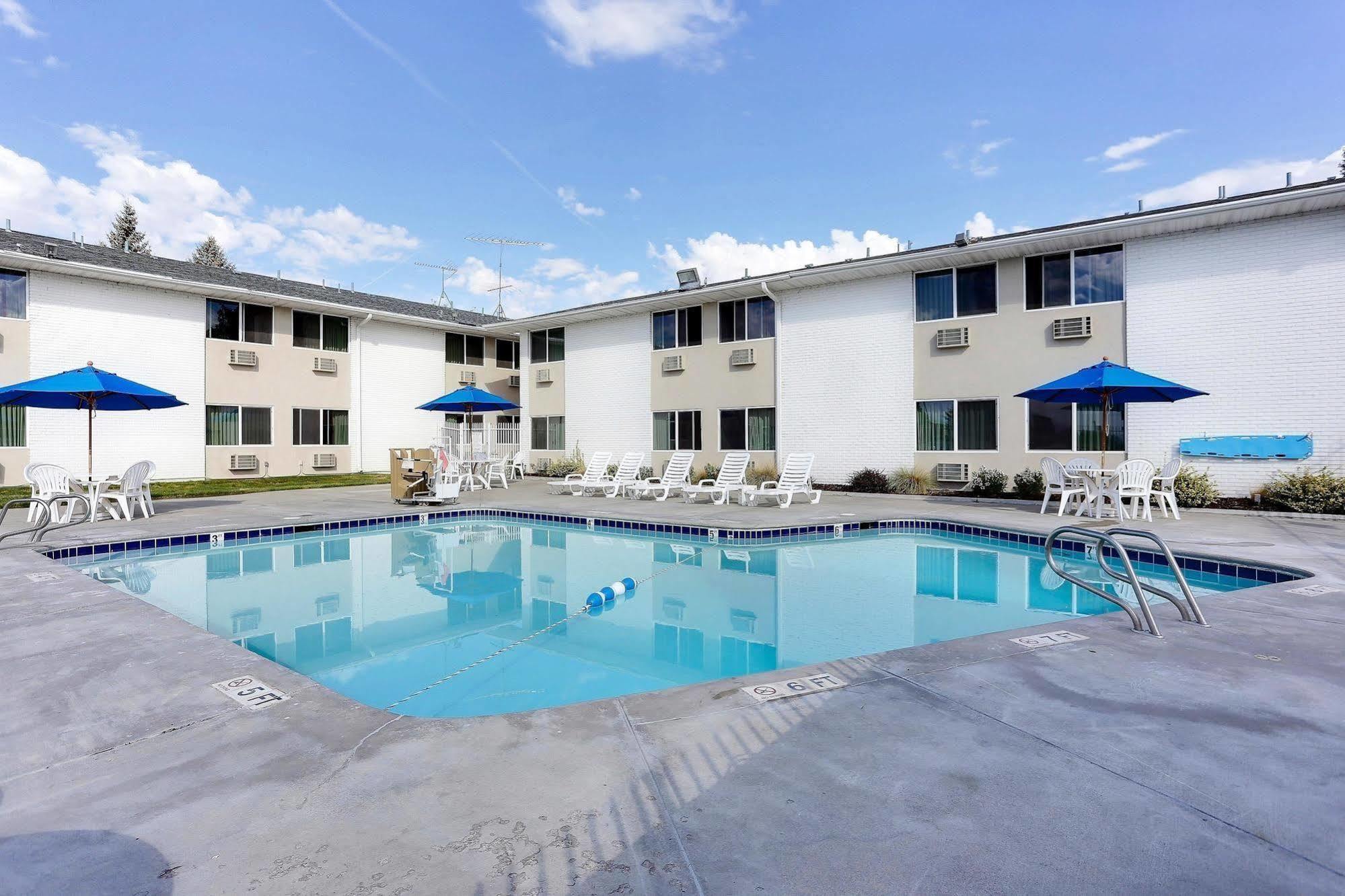 Econo Lodge Idaho Falls Bagian luar foto