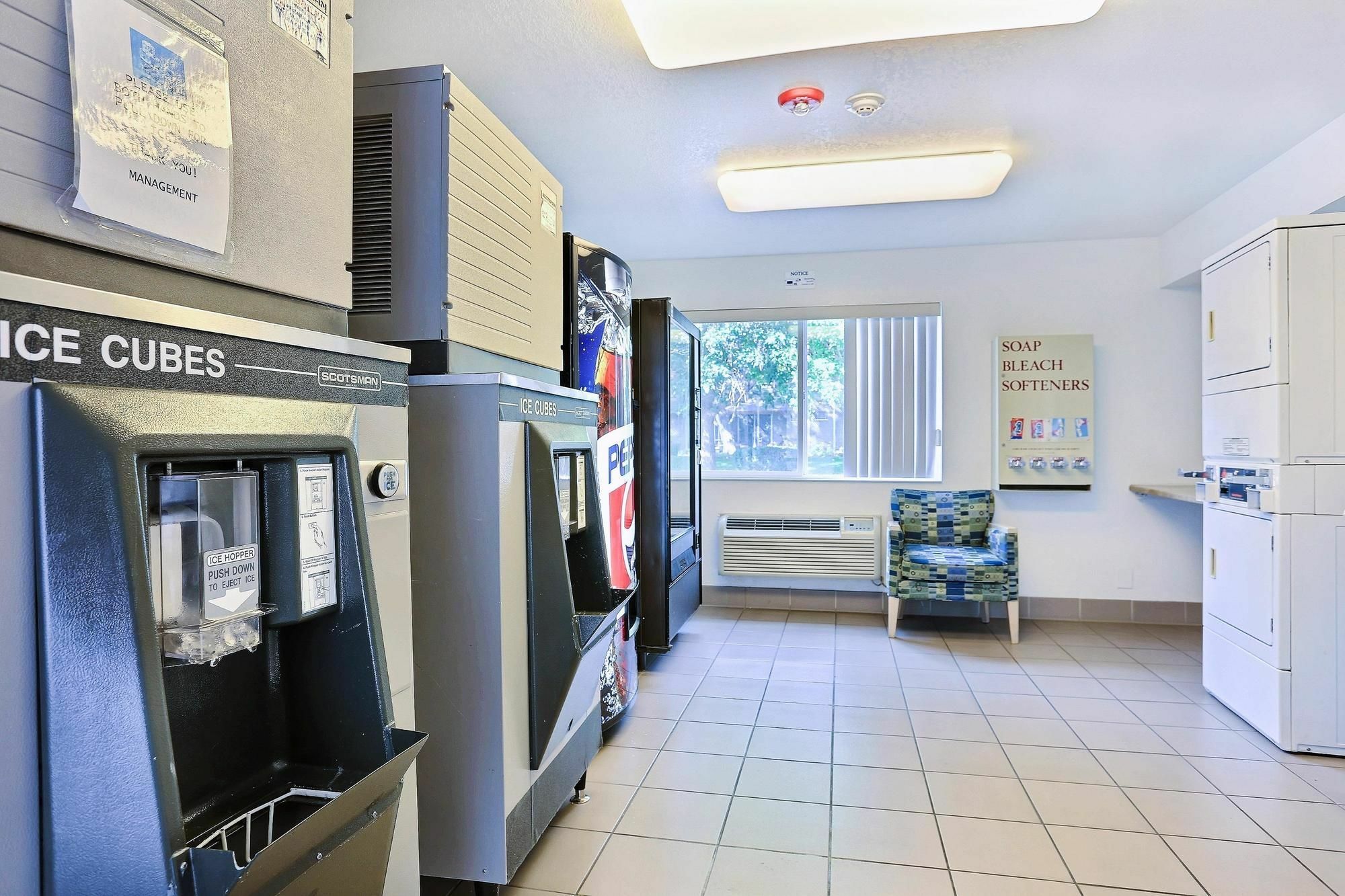 Econo Lodge Idaho Falls Bagian luar foto